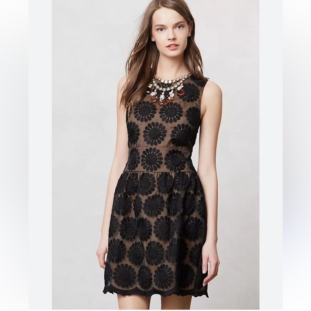 Anthropologie Leifsdottir Black & Nude Daisy Embroidered dress size 8